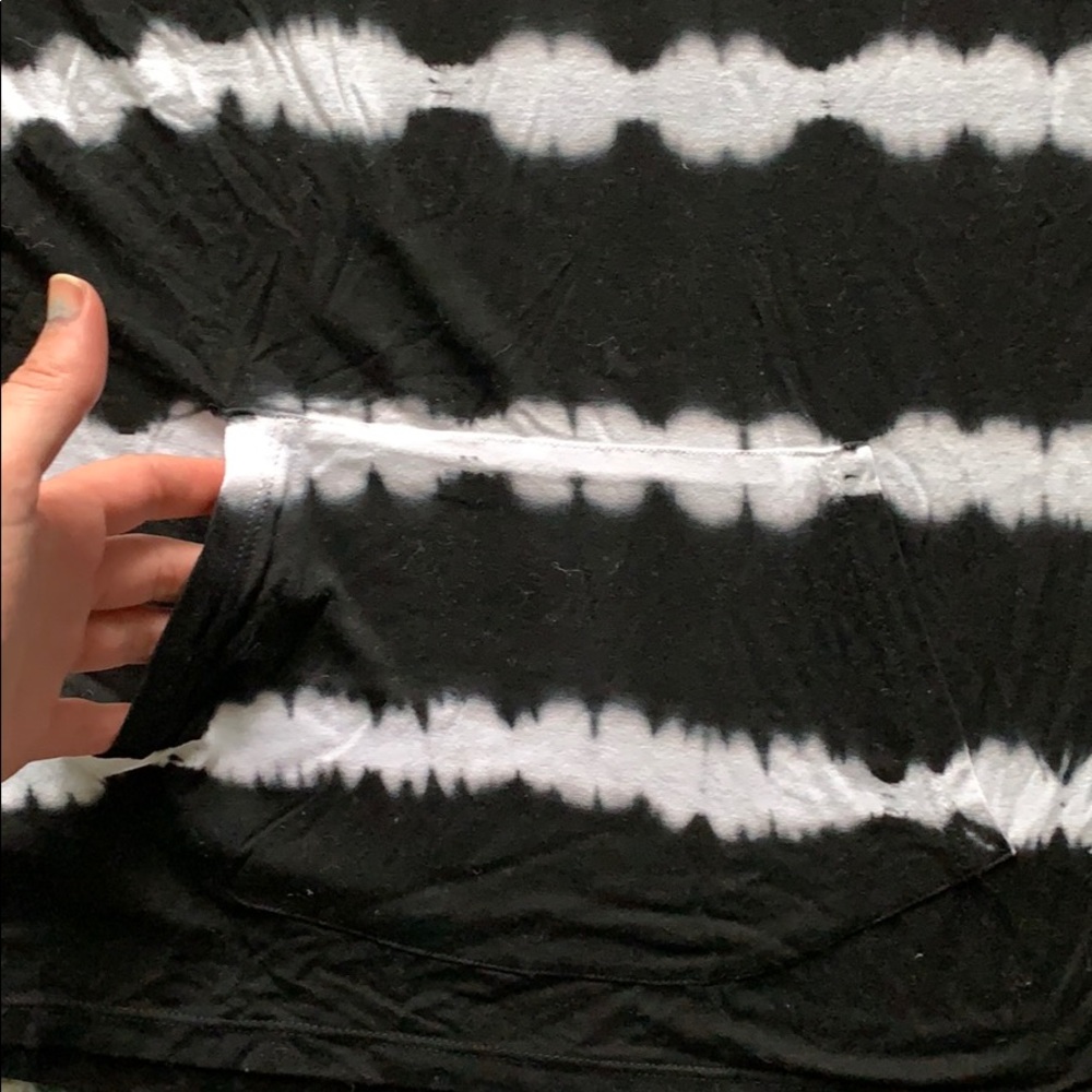 Vintage Havana- Black /White Pullover- Small - Picture 3 of 6